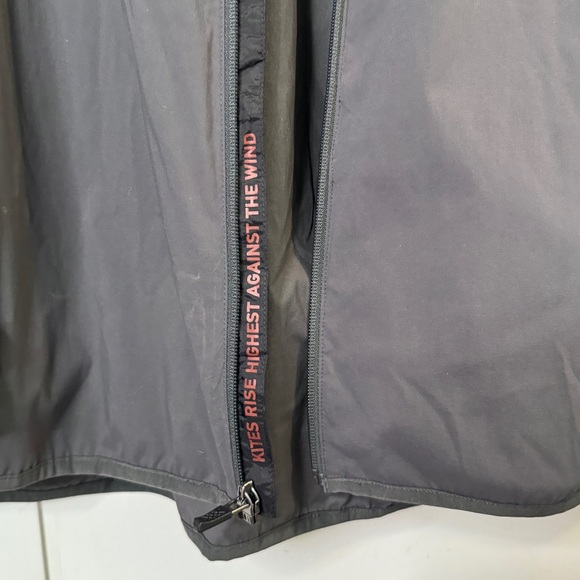 Rhone M19 The Breaker Jacket with hood - Picture 13 of 13